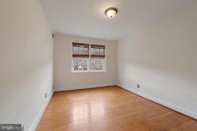 Building Photo - 183 Stanmore Rd