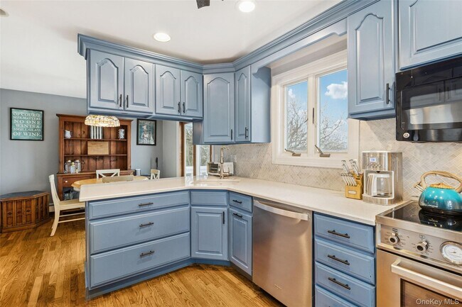 Building Photo - 23 Franklin Dr