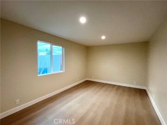 Building Photo - 2720 W 70th St