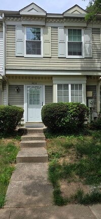 Building Photo - Available NOW - Freshly Updated 2 Bedroom in Columbia, MD