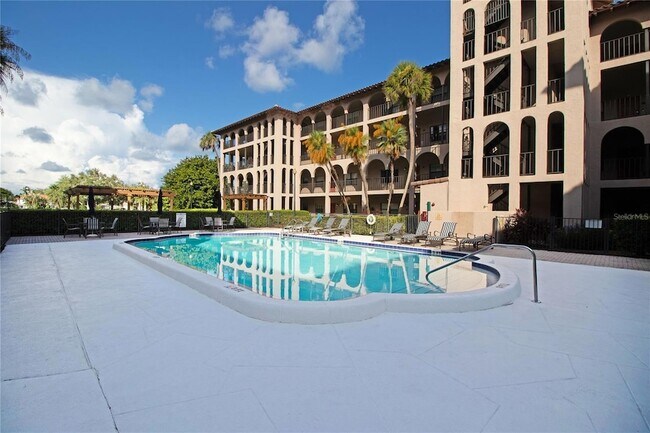 Building Photo - 6150 Gulfport Blvd S