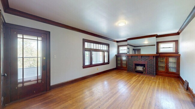 Building Photo - 4003 Behrwald Ave