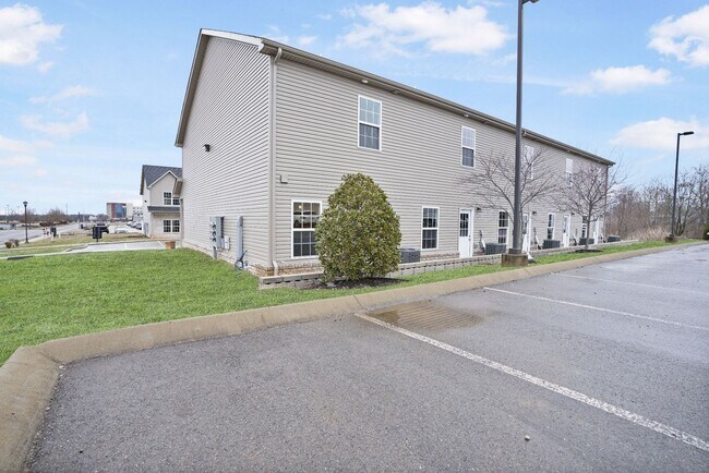 Building Photo - Pro Park Villages # 105