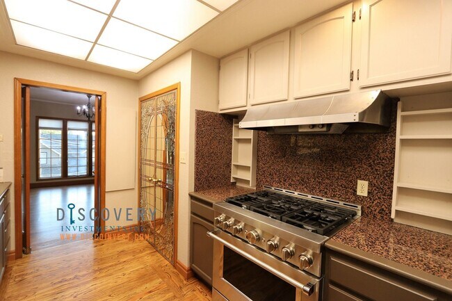 Building Photo - Coming Soon! Coveted Piedmont 5 Bedroom Home