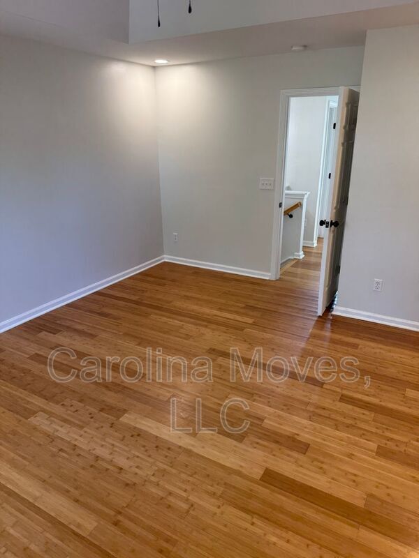 Building Photo - 230 Spring Crossing Cir