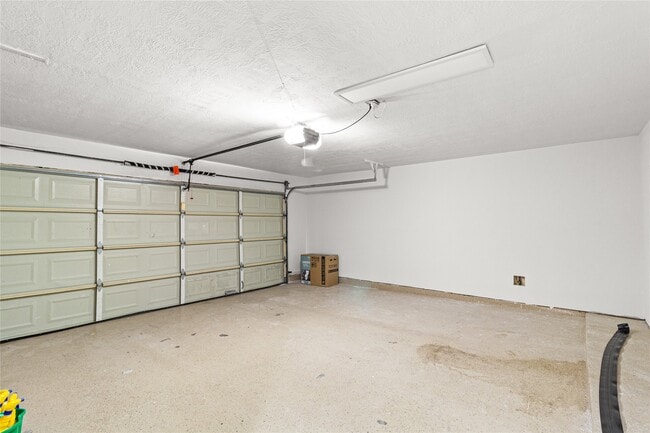 Building Photo - 3718 Storm Creek Dr