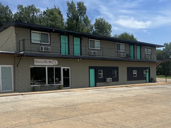 Building Photo - 1324 N Wentz St