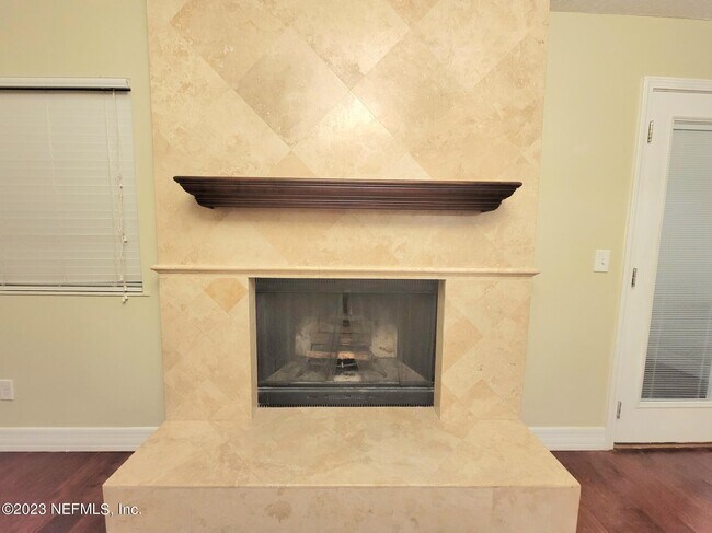 Building Photo - 11640 Wellington Way