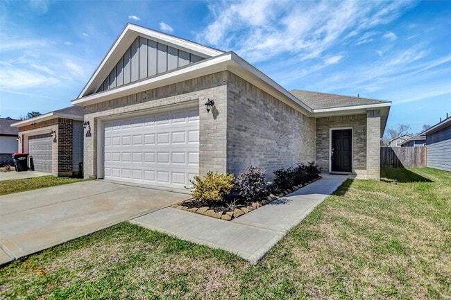 Building Photo - 16719 Rover Ln