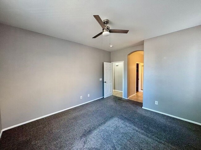 Building Photo - 2376 Summer Home St