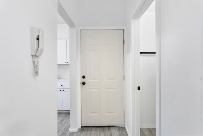 Building Photo - 5225 S Tacoma Way