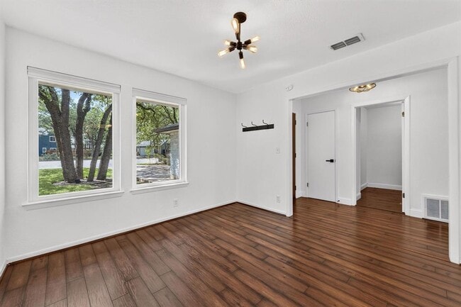 Building Photo - 1804 Stagecoach Trail