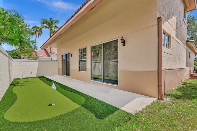 Building Photo - 36 Monterey Pointe Dr