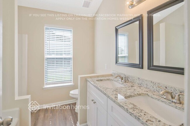 Building Photo - 4657 Falcon Chase Dr SW