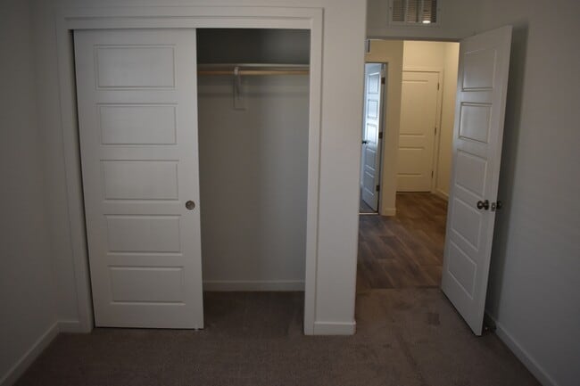 Building Photo - 4481 N San Miguel Ave