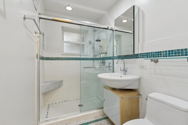 Building Photo - 9225 Karlov Ave