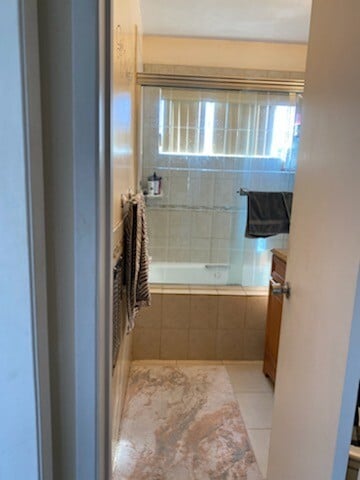 Main Bathroom - 423 Pier Ave
