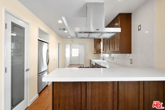Building Photo - 3141 Fairmount Ave