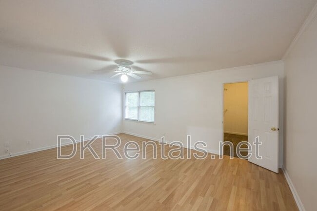 Building Photo - 9070 Cobbler Ct