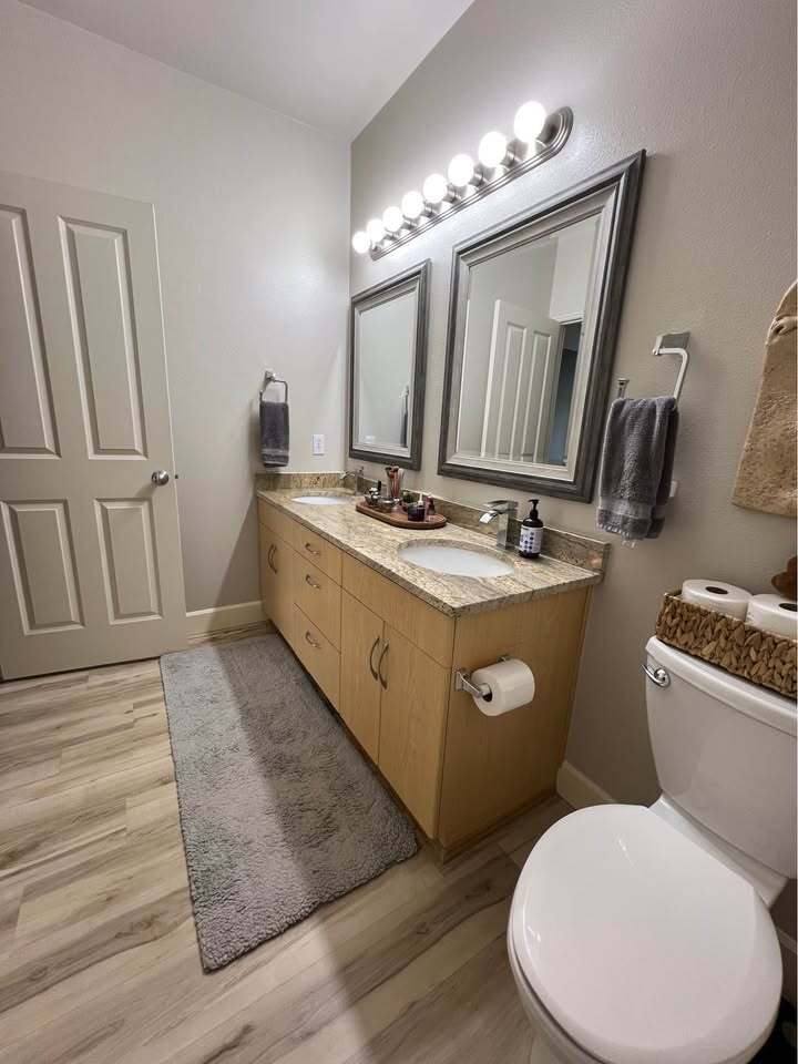 Master Double Vanity - 737 241st Ln SE