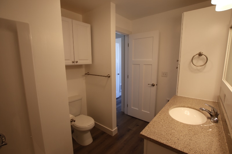 Building Photo - 527 Hillsdale St