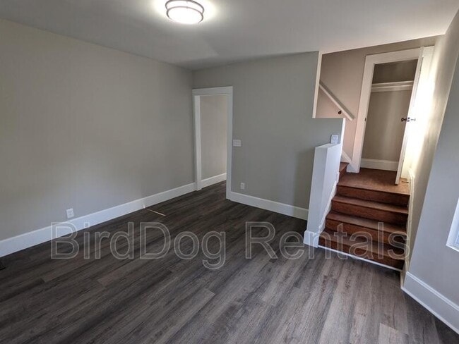 Building Photo - 2735 Sutton Ave