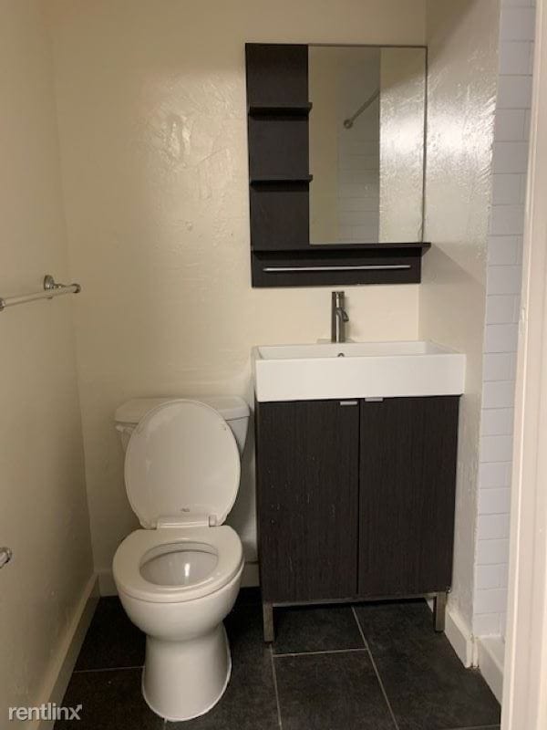 Building Photo - 3 br, 1 bath Duplex - 1694 11th St # B