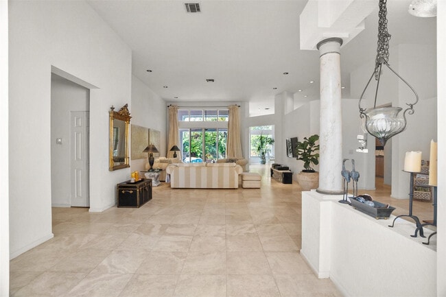 Building Photo - 1012 SW 156th Ave