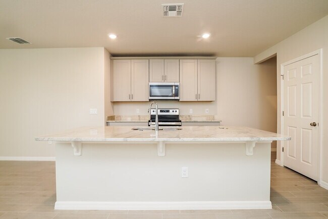 Building Photo - 845 Rivers Crossing St