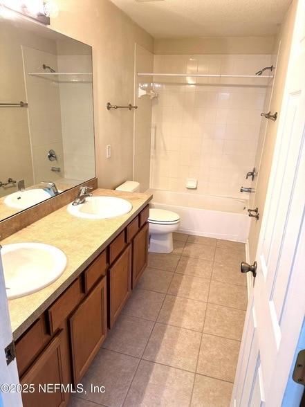 Building Photo - 1500 Calming Water Dr