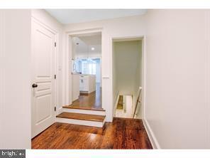 Building Photo - 8 N New St