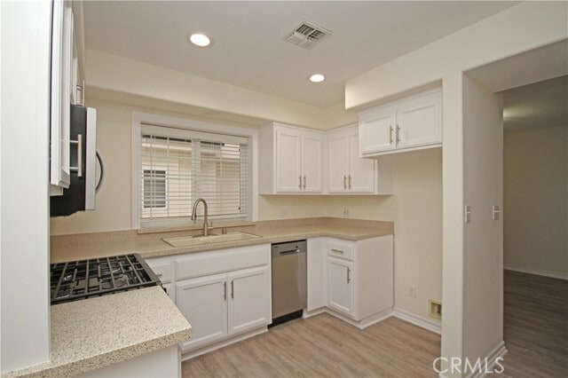 Building Photo - 1675 Gramercy Ave