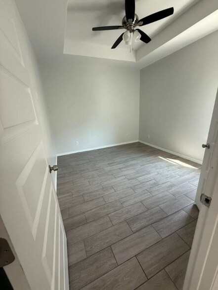 Building Photo - 1307 W Heritage Dr