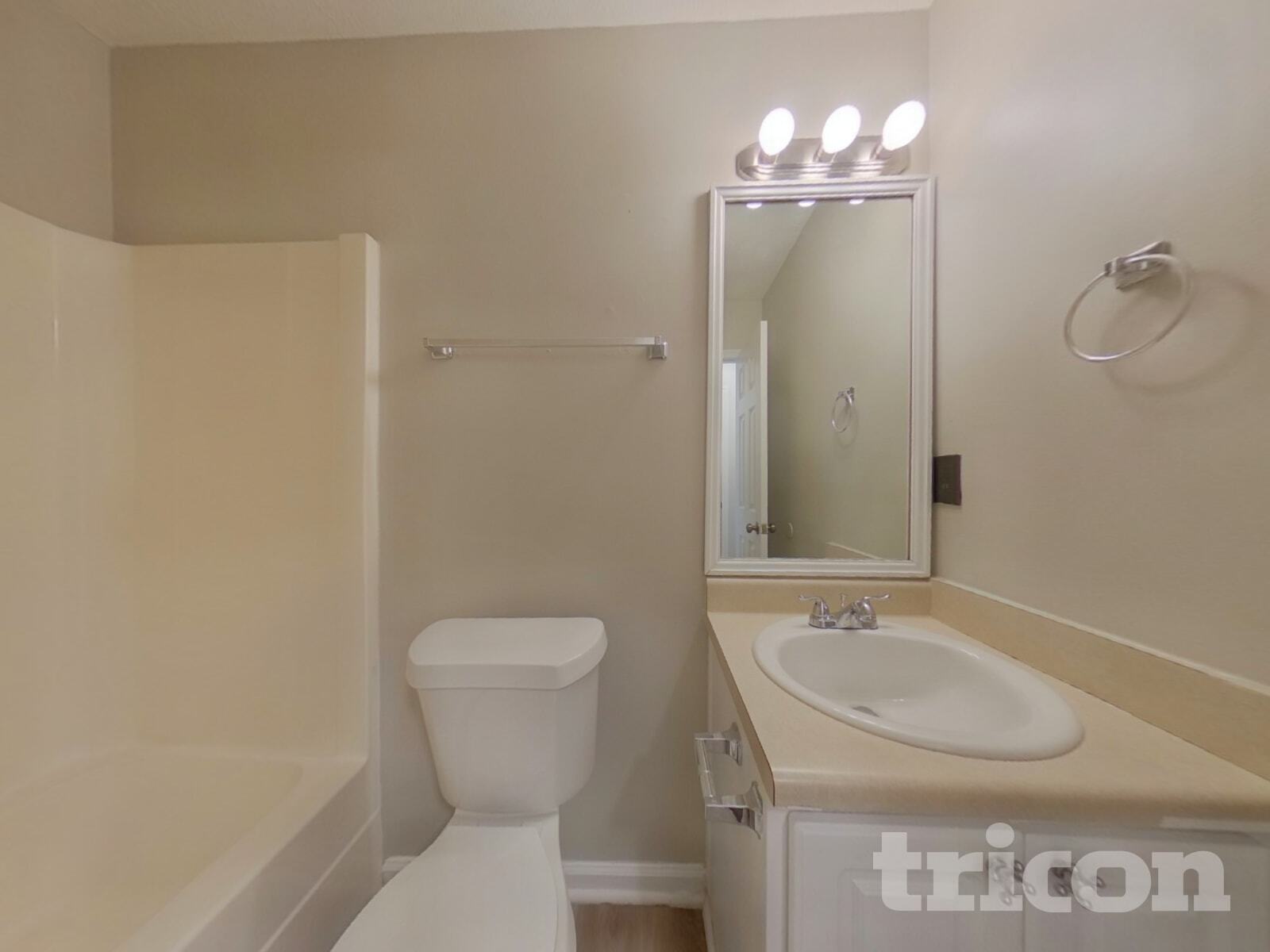 Building Photo - 132 Diamond Ct