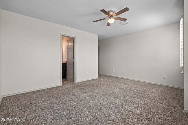 Building Photo - 1117 Summer Rain St