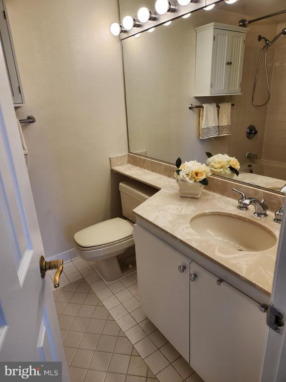 Building Photo - 5809 Nicholson Ln