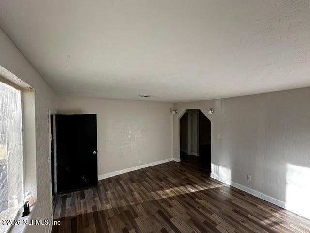 Building Photo - 7527 Tampa Ave