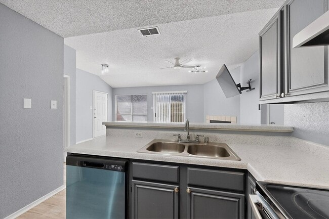 Building Photo - 4517 Ebbtide Ct