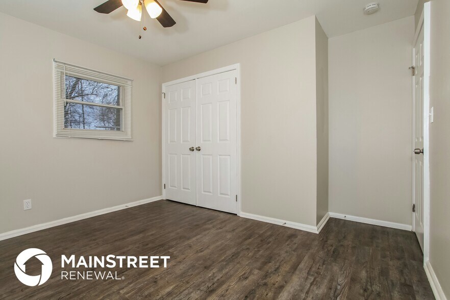 Building Photo - 5806 Alanadale Dr