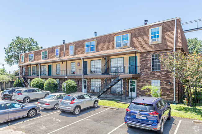 Building Photo - Victorian Condominiums