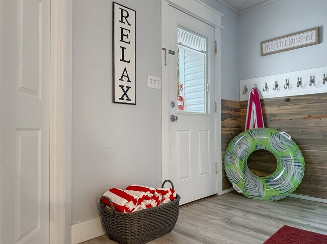 Building Photo - 4507 Luke Ave