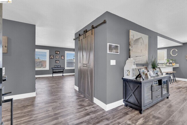 Building Photo - 59 Old Stagecoach Rd