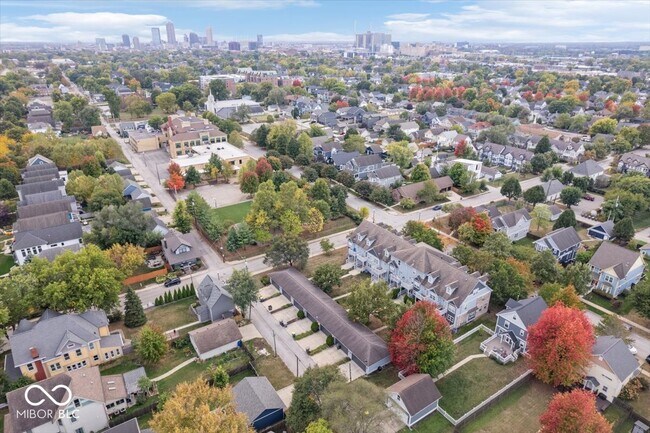 Building Photo - 2405 N Park Ave