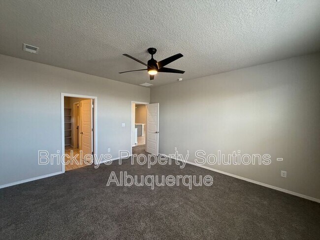 Building Photo - 768 Amatista Lp SE