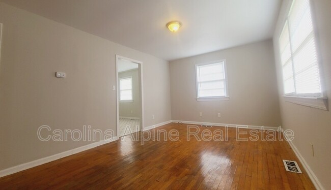 Building Photo - 510 N Broad St