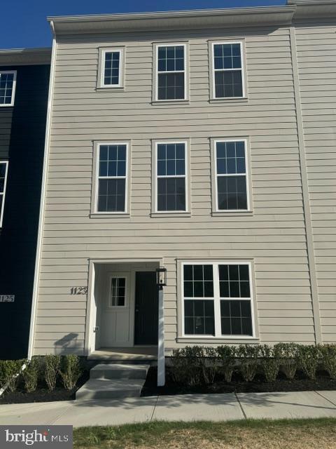 Building Photo - 1123 James St