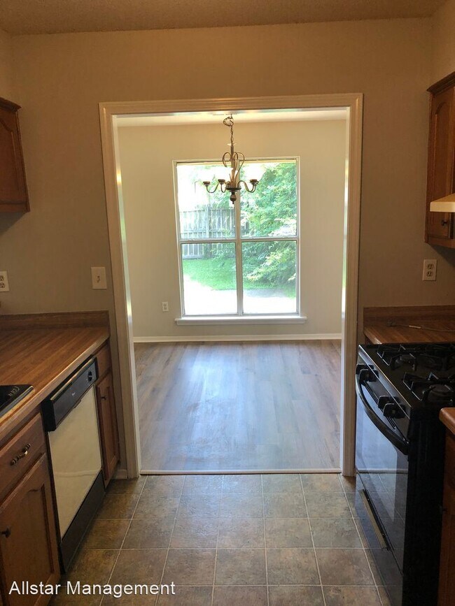 Building Photo - 3 br, 2 bath House - 3485 Lakehurst Drive
