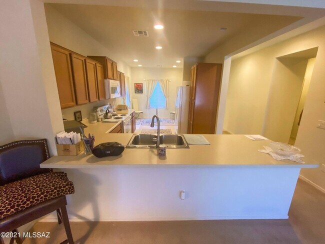 Building Photo - 2 Bedroom with Den in Red Rock