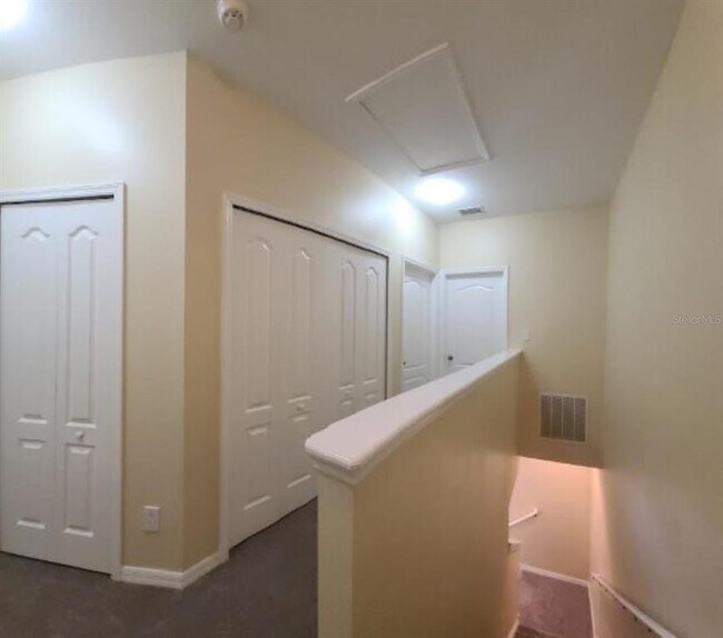 Building Photo - 15746 Stable Run Dr