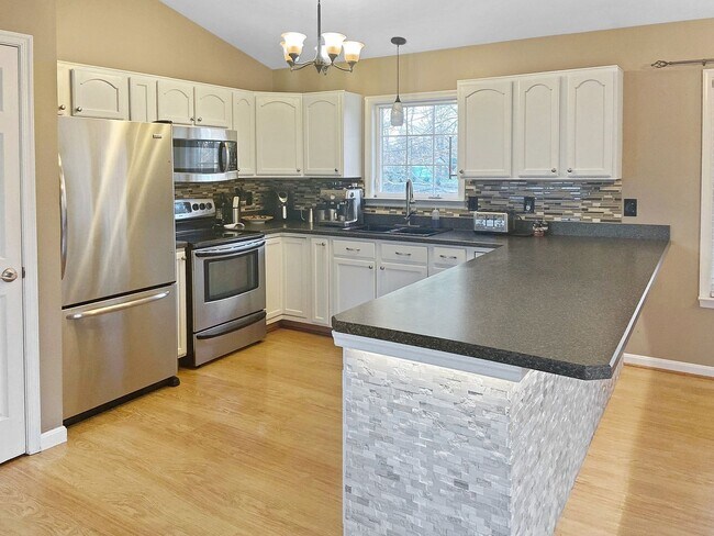 Building Photo - 3144 Holland Cliffs Rd